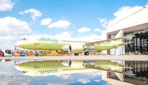 国产飞机换装视频大全集,见证中国航空工业的飞跃发展